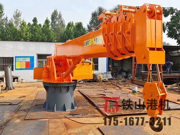 江西新余甲板起重機廠家船用起重機如何進行裝卸貨物？